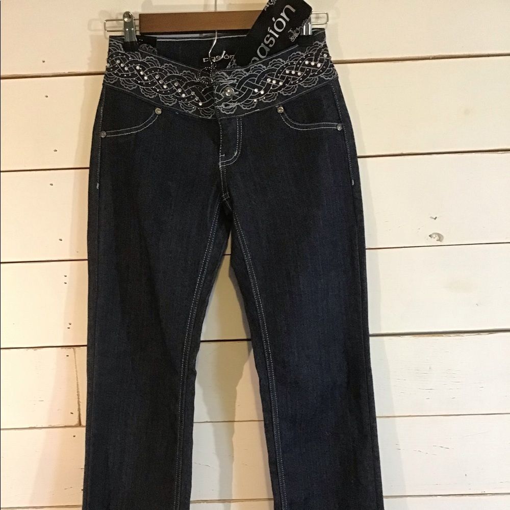 Pasion Jeans Crystal Embellishments Womens Juniors